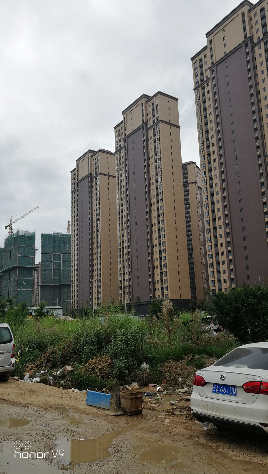 昆明蓝湾俊园外墙聚合物抗裂砂浆