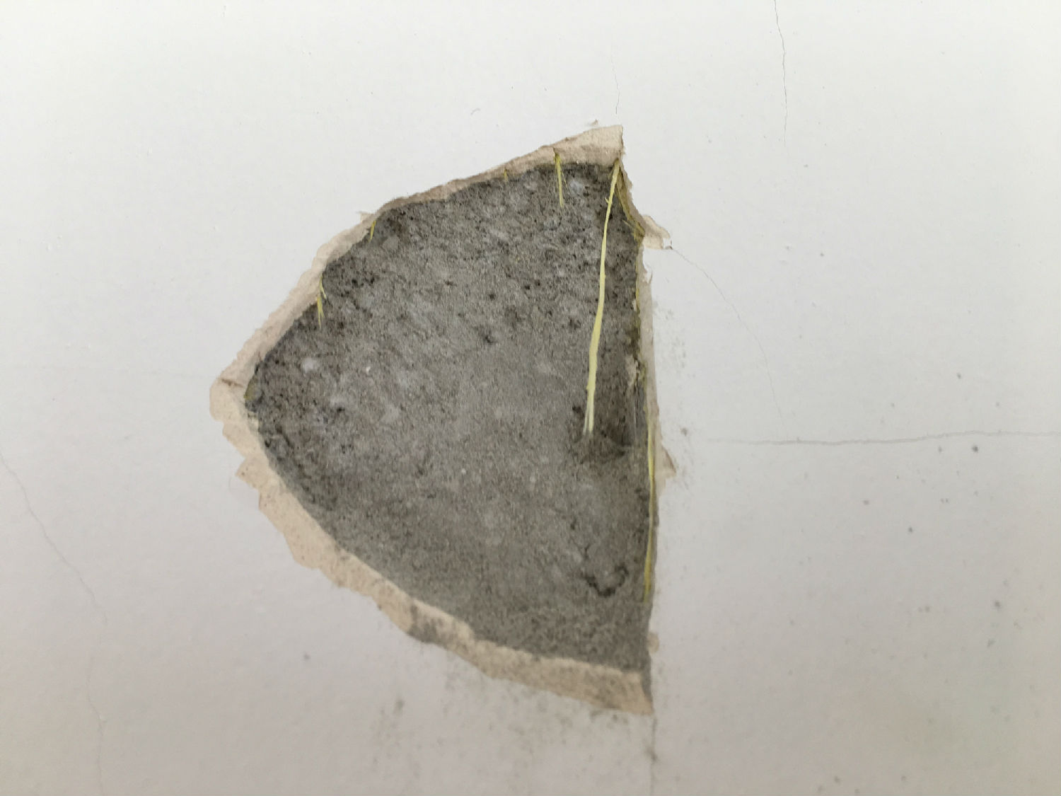 基层腻子粉开裂情况分析